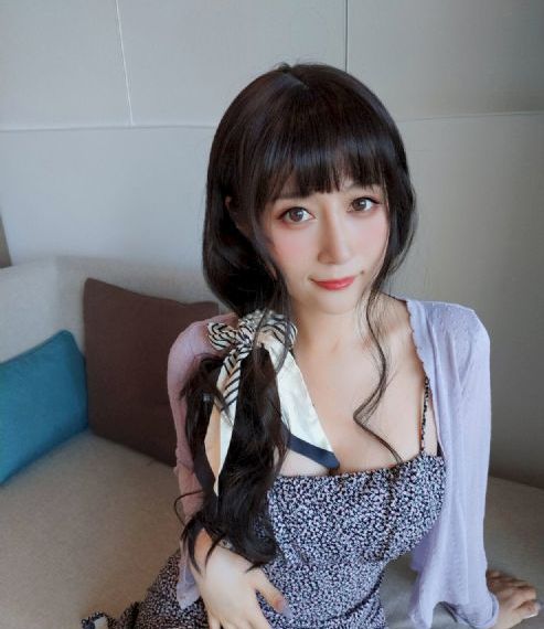 天空影视免费观看电视剧_十万网红美女美酱